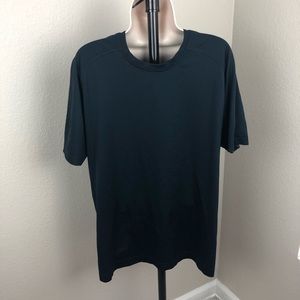 lululemon men’s size large navy short sleeve shirt
